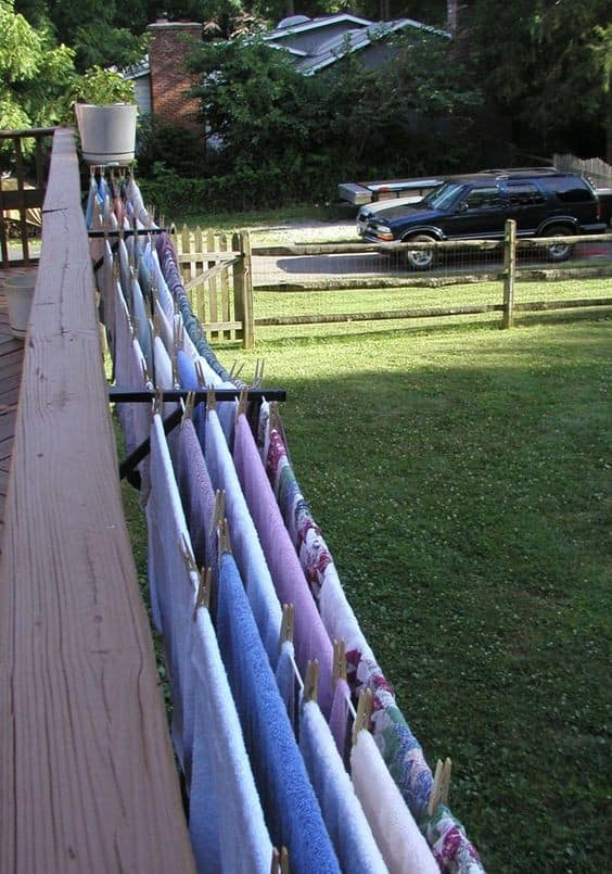 Upper Deck Clothesline