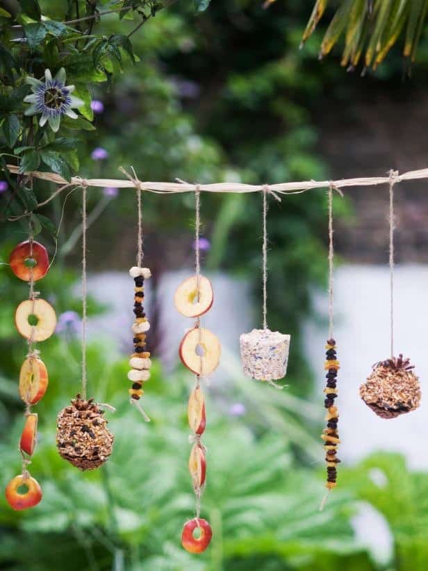 Feeder Garland