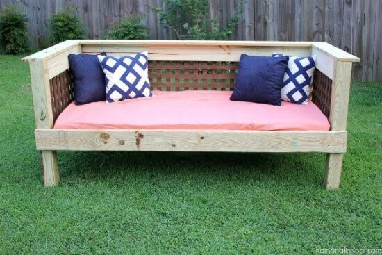 $200 Outdoor Daybed