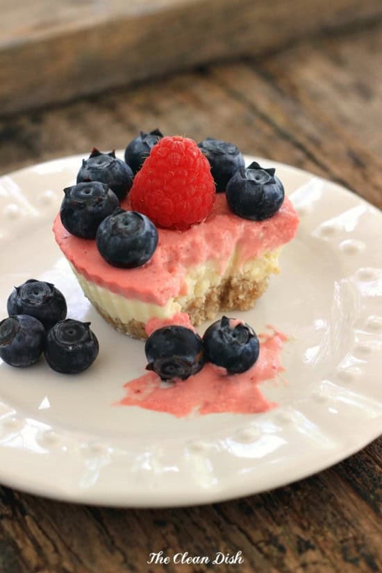 Mini Mascarpone Berry Cakes