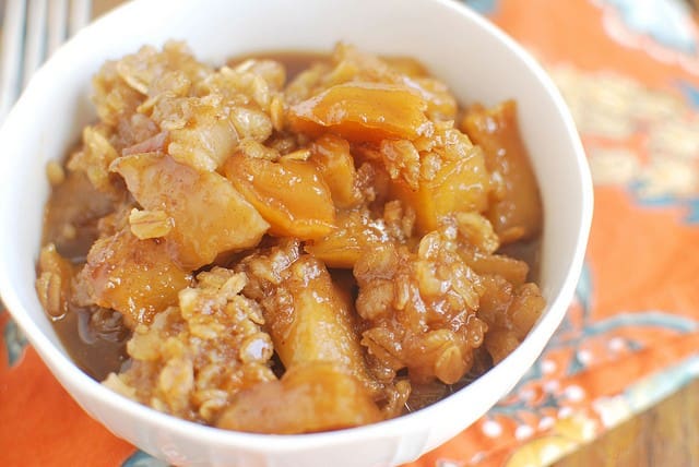 Slow Cooker Caramel Apple Crumble