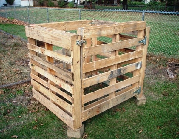 Free Pallet Compost Bin