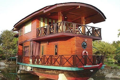 The Rustic Houseboat