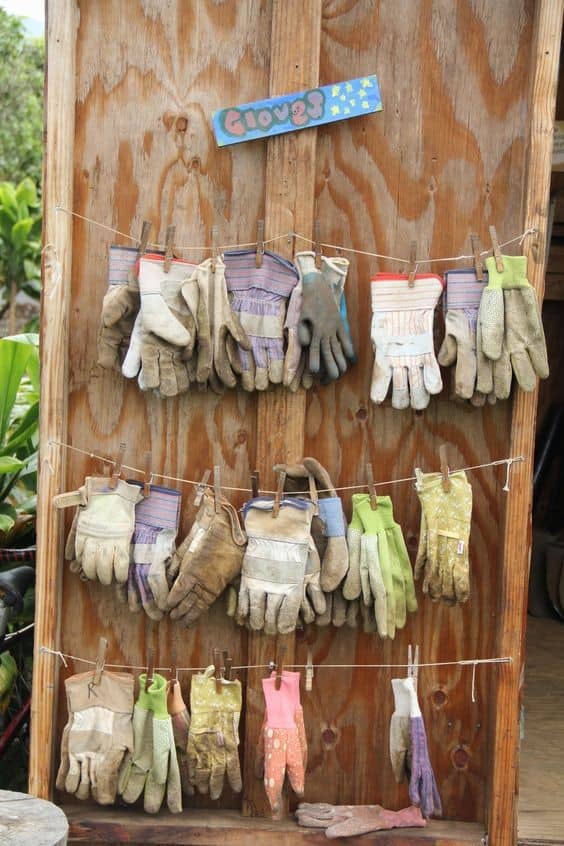 The Garden Glove Drying Rack