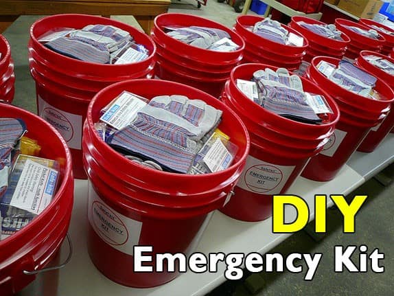 DIY Emergency Kit