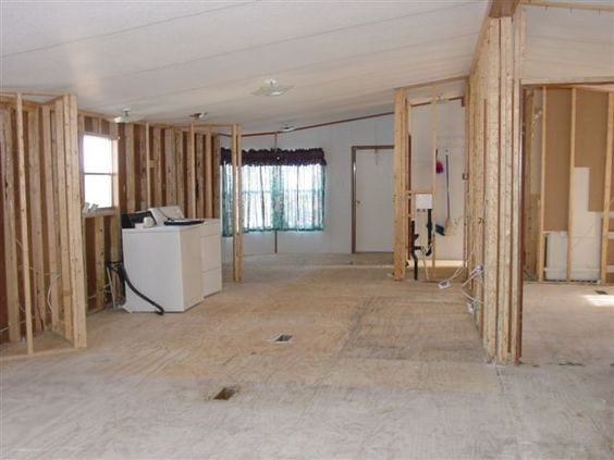 Moving Walls in a Mobile Home