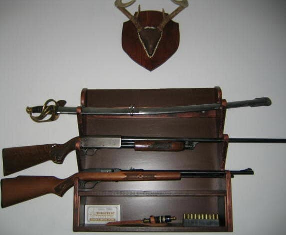 Wayne of the Woods Basic Gun Rack