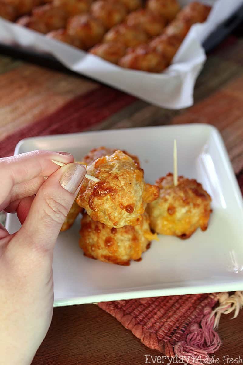 Spicy Chicken Cheeseballs