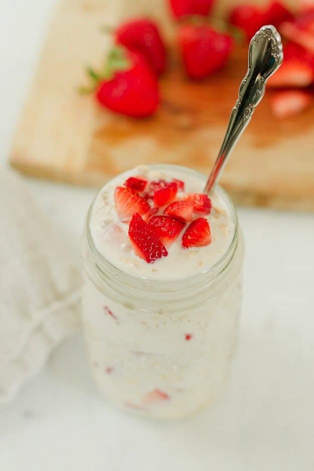 Strawberry Vanilla Overnight Oats